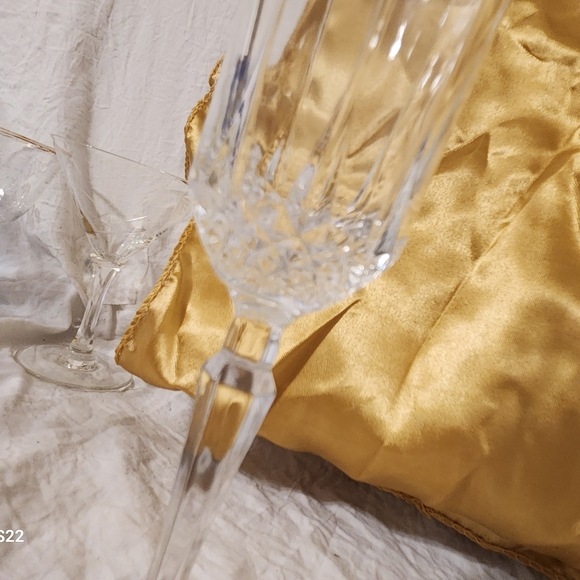 Elegant Cut Glass Champagne Flutes Set Of 3 - Picture 4 of 4